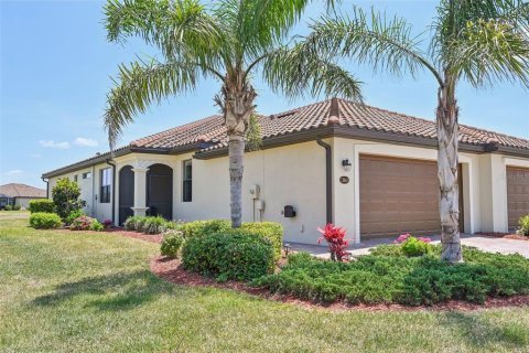 House in Venice, Florida 2 bedrooms, 145.67 sq.m. № 1657394 - photo 1