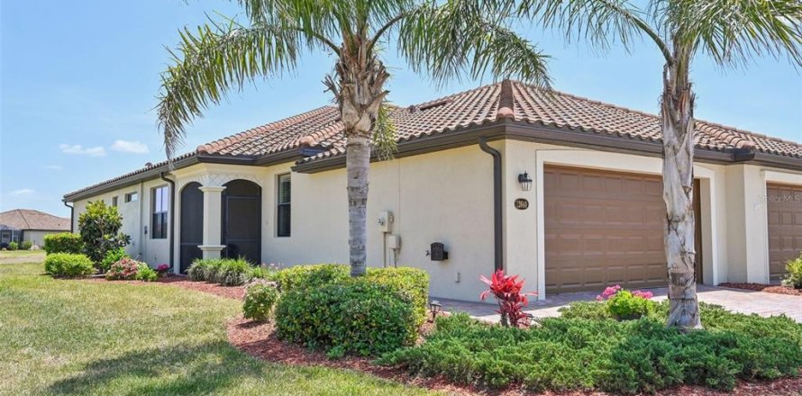 House in Venice, Florida 2 bedrooms, 145.67 sq.m. № 1657394