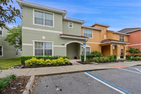 Adosado en Kissimmee, Florida 5 dormitorios, 188.03 m2 № 2097230