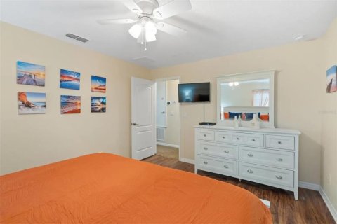 Adosado en venta en Kissimmee, Florida, 5 dormitorios, 188.03 m2 № 2097230 - foto 16