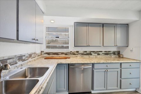 House in Venice, Florida 3 bedrooms, 103.86 sq.m. № 1735011 - photo 8