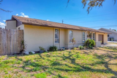 House in Venice, Florida 3 bedrooms, 103.86 sq.m. № 1735011 - photo 1