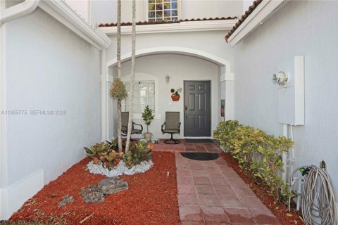 Townhouse in Miami, Florida 3 bedrooms, 155.89 sq.m. № 2027757 - photo 2