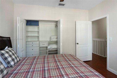 Townhouse in Miami, Florida 3 bedrooms, 155.89 sq.m. № 2027757 - photo 13