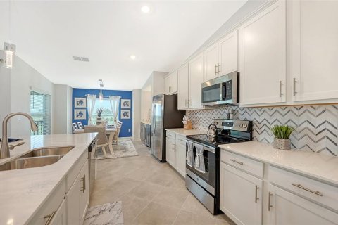 Condo in Venice, Florida, 2 bedrooms  № 1298314 - photo 13