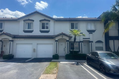 Townhouse in Homestead, Florida 3 bedrooms, 171.5 sq.m. № 1741390 - photo 1