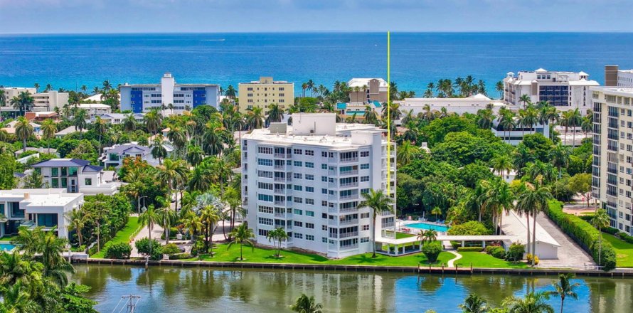 Condo in Delray Beach, Florida, 2 bedrooms  № 2392681