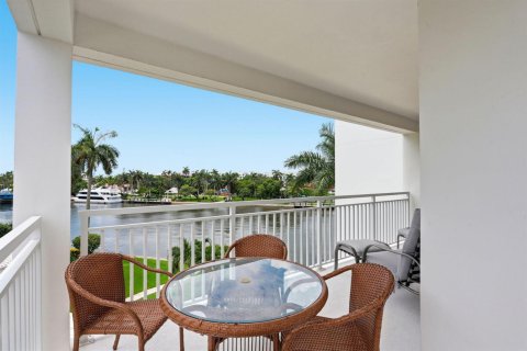 Condo in Delray Beach, Florida, 2 bedrooms  № 2392681 - photo 5