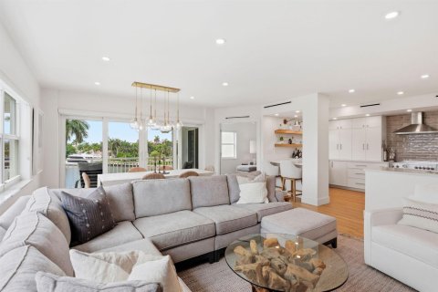 Condo in Delray Beach, Florida, 2 bedrooms  № 2392681 - photo 12