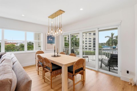 Condo in Delray Beach, Florida, 2 bedrooms  № 2392681 - photo 8