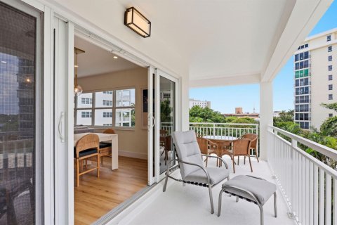 Condo in Delray Beach, Florida, 2 bedrooms  № 2392681 - photo 30