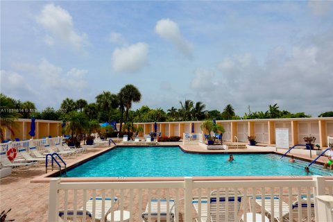 Copropriété à vendre à Fort Lauderdale, Floride: 1 chambre, 70.23 m2 № 1942344 - photo 30