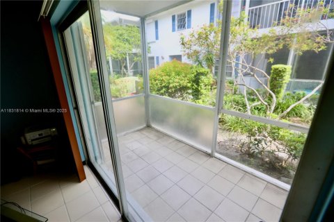 Copropriété à vendre à Fort Lauderdale, Floride: 1 chambre, 70.23 m2 № 1942344 - photo 4