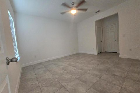 House in Ocala, Florida 4 bedrooms, 0.02 sq.m. № 2196052 - photo 10
