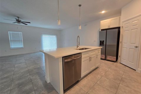 House in Ocala, Florida 4 bedrooms, 0.02 sq.m. № 2196052 - photo 7