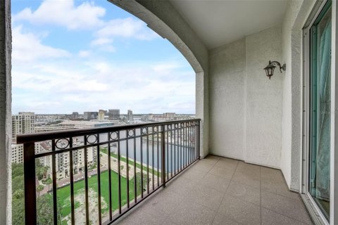 Condominio en venta en Tampa, Florida, 2 dormitorios, 108.7 m2 № 2156651 - foto 10