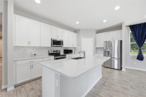 Villa ou maison à vendre à Kissimmee, Floride: 4 chambres, 213.77 m2 № 2416902 - photo 6