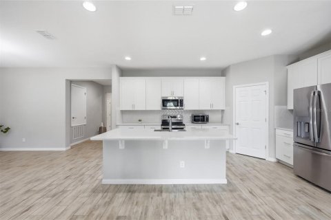 Villa ou maison à vendre à Kissimmee, Floride: 4 chambres, 213.77 m2 № 2416902 - photo 8