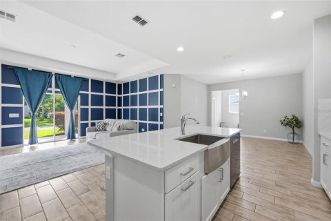 Villa ou maison à vendre à Kissimmee, Floride: 4 chambres, 213.77 m2 № 2416902 - photo 10