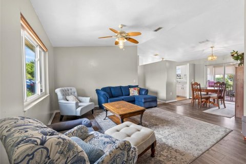 Villa ou maison à vendre à Ocala, Floride: 2 chambres, 116.87 m2 № 2117654 - photo 7