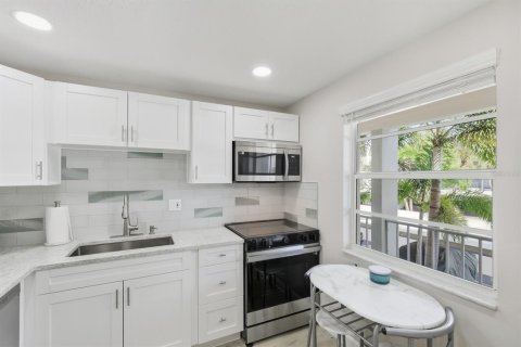 Copropriété à vendre à Longboat Key, Floride: 2 chambres, 107.02 m2 № 2166109 - photo 12