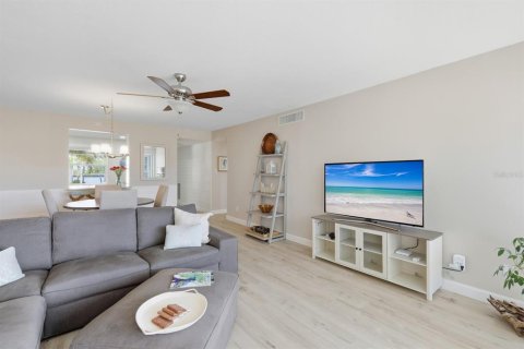 Copropriété à vendre à Longboat Key, Floride: 2 chambres, 107.02 m2 № 2166109 - photo 9