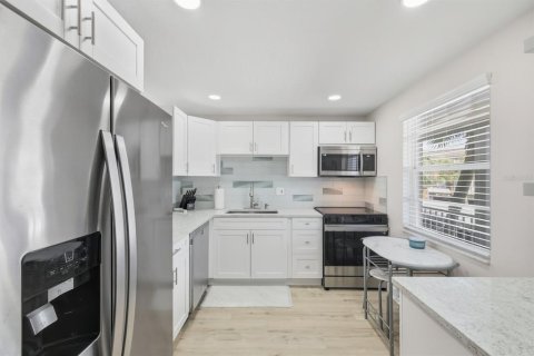 Copropriété à vendre à Longboat Key, Floride: 2 chambres, 107.02 m2 № 2166109 - photo 11
