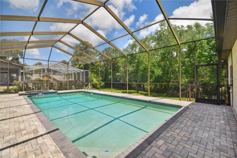 House in Riverview, Florida 5 bedrooms, 383.69 sq.m. № 1919734 - photo 23