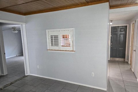 House in Parrish, Florida 2 bedrooms, 74.79 sq.m. № 2235638 - photo 4