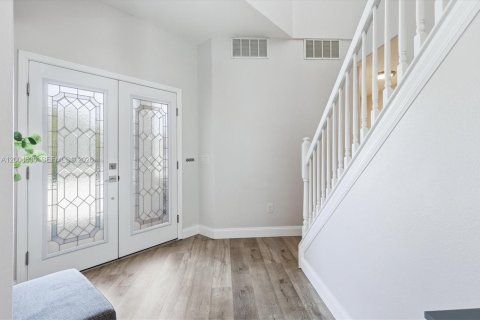 Casa en venta en Sarasota, Florida, 5 dormitorios, 363.43 m2 № 2069727 - foto 4