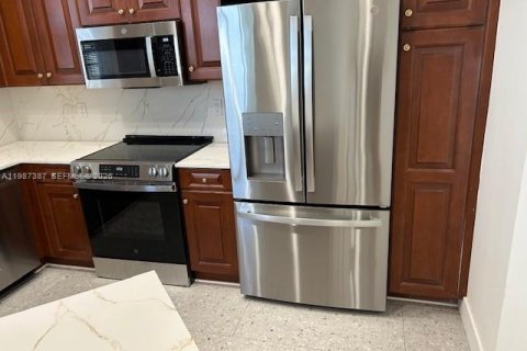 Townhouse in Juno Beach, Florida 3 bedrooms, 171.03 sq.m. № 2048925 - photo 15