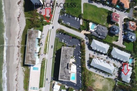 Townhouse in Juno Beach, Florida 3 bedrooms, 171.03 sq.m. № 2048925 - photo 3