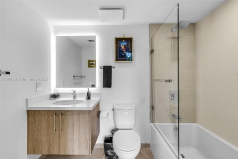 Condominio en venta en Bay Harbor Islands, Florida, 3 dormitorios, 127.83 m2 № 1965144 - foto 19