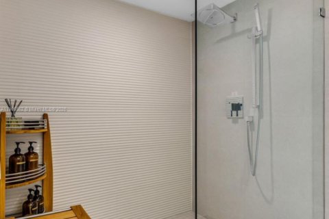 Condominio en venta en Bay Harbor Islands, Florida, 3 dormitorios, 127.83 m2 № 1965144 - foto 25