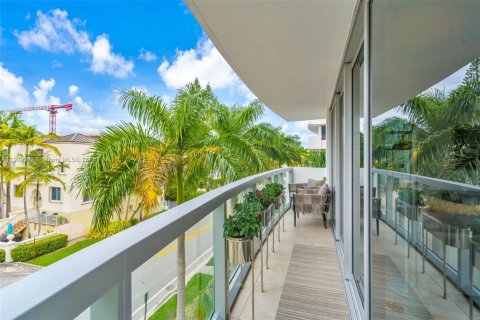 Condominio en venta en Bay Harbor Islands, Florida, 3 dormitorios, 127.83 m2 № 1965144 - foto 29