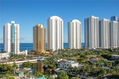 Copropriété à vendre à Sunny Isles Beach, Floride: 3 chambres, 199.18 m2 № 2061136 - photo 18