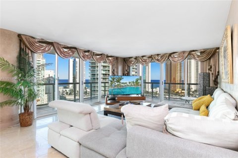Copropriété à vendre à Sunny Isles Beach, Floride: 3 chambres, 199.18 m2 № 2061136 - photo 5