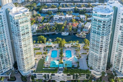 Copropriété à vendre à Sunny Isles Beach, Floride: 3 chambres, 199.18 m2 № 2061136 - photo 3