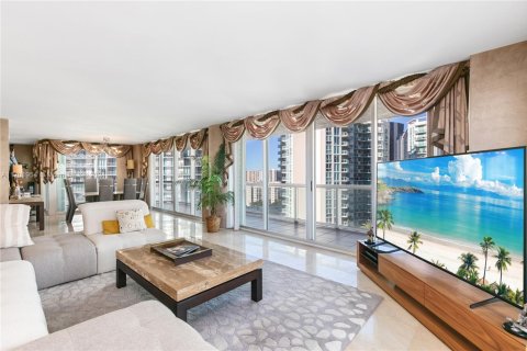 Copropriété à vendre à Sunny Isles Beach, Floride: 3 chambres, 199.18 m2 № 2061136 - photo 10