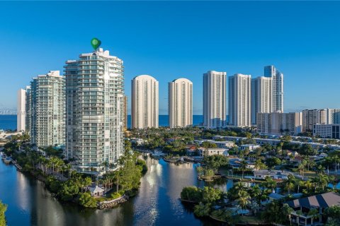 Condo à Sunny Isles Beach, Floride, 3 chambres  № 2061136