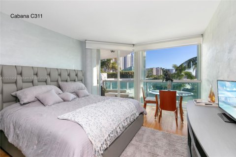 Copropriété à vendre à Sunny Isles Beach, Floride: 3 chambres, 199.18 m2 № 2061136 - photo 24