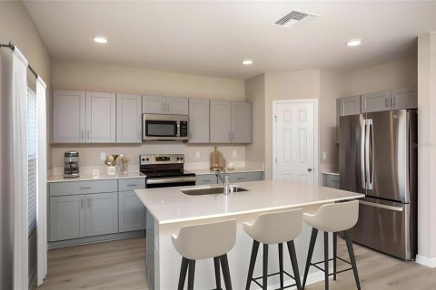 Villa ou maison à vendre à Haines City, Floride: 5 chambres, 224.92 m2 № 2216791 - photo 2