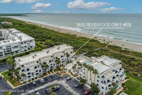 Condo in Cape Canaveral, Florida, 1 bedroom  № 1366262 - photo 1