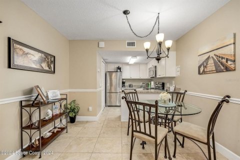Condo in Cape Canaveral, Florida, 1 bedroom  № 1366262 - photo 12