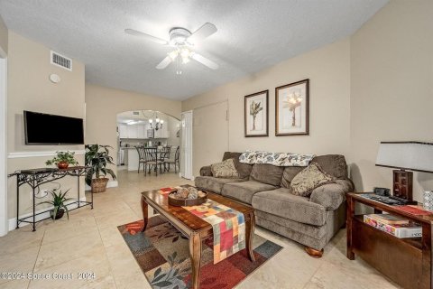 Condo in Cape Canaveral, Florida, 1 bedroom  № 1366262 - photo 6