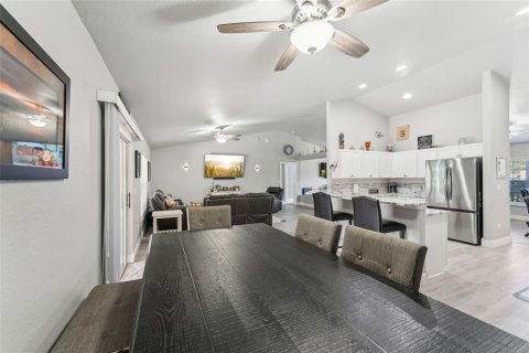 Casa en venta en Cape Coral, Florida, 4 dormitorios, 208.29 m2 № 1567613 - foto 13
