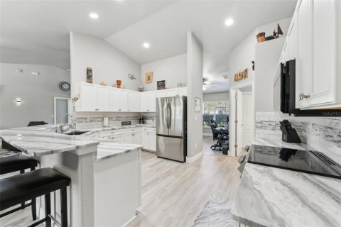 Casa en venta en Cape Coral, Florida, 4 dormitorios, 208.29 m2 № 1567613 - foto 16