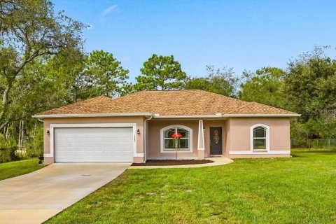 House in Weeki Wachee, Florida 3 bedrooms, 135.82 sq.m. № 2375713