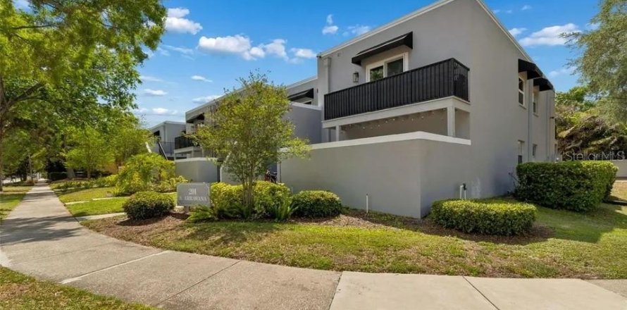 Condo in Tampa, Florida, 2 bedrooms № 2120377