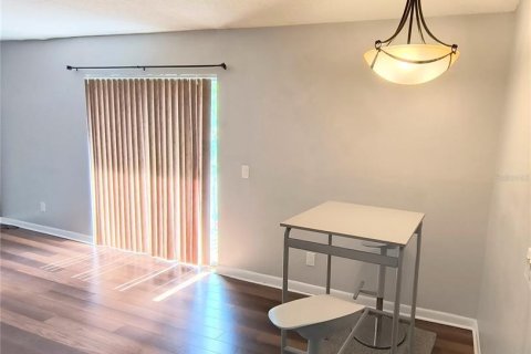 Condo in Tampa, Florida, 2 bedrooms № 2120377 - photo 3